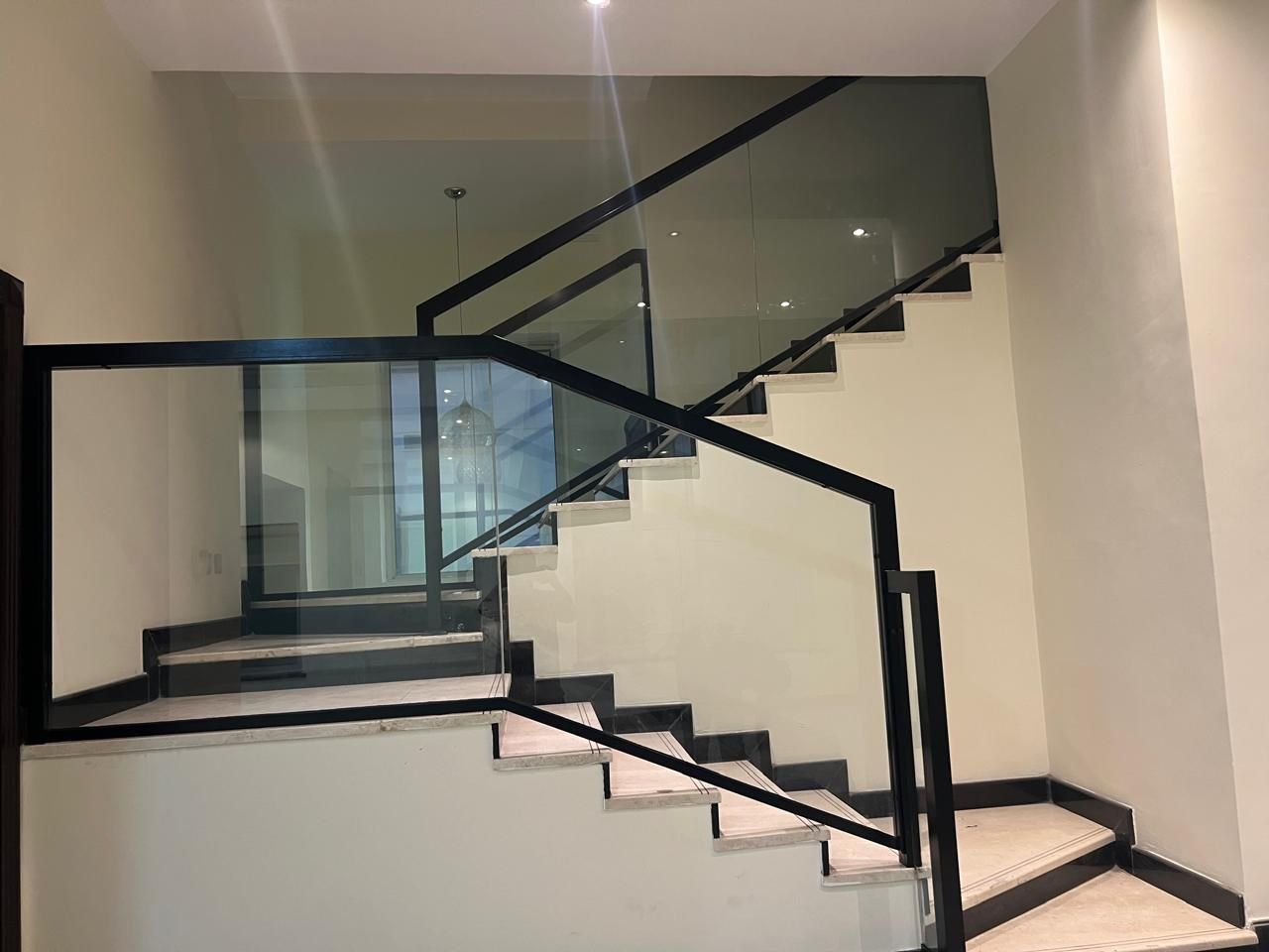 ALUMINUM MS AND GLASS HAND RAIL